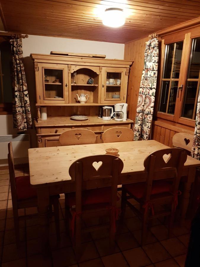 Charming Chalet With Panoramic View And Private Parking In Gruyere Greyerz Exterior foto